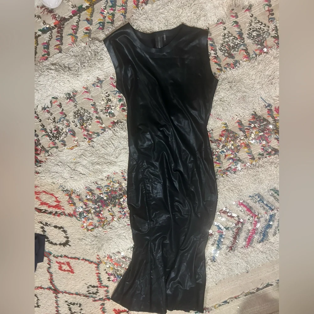Norma Kamali Black Foil Dress BODYCON LEATHER EFFECT - Picture 4 of 8